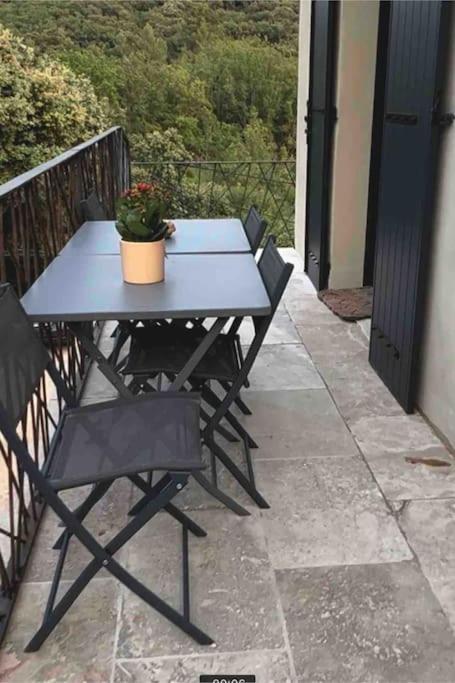 Loft Pied De Coline Au Calme Apartment Ginasservis Exterior photo
